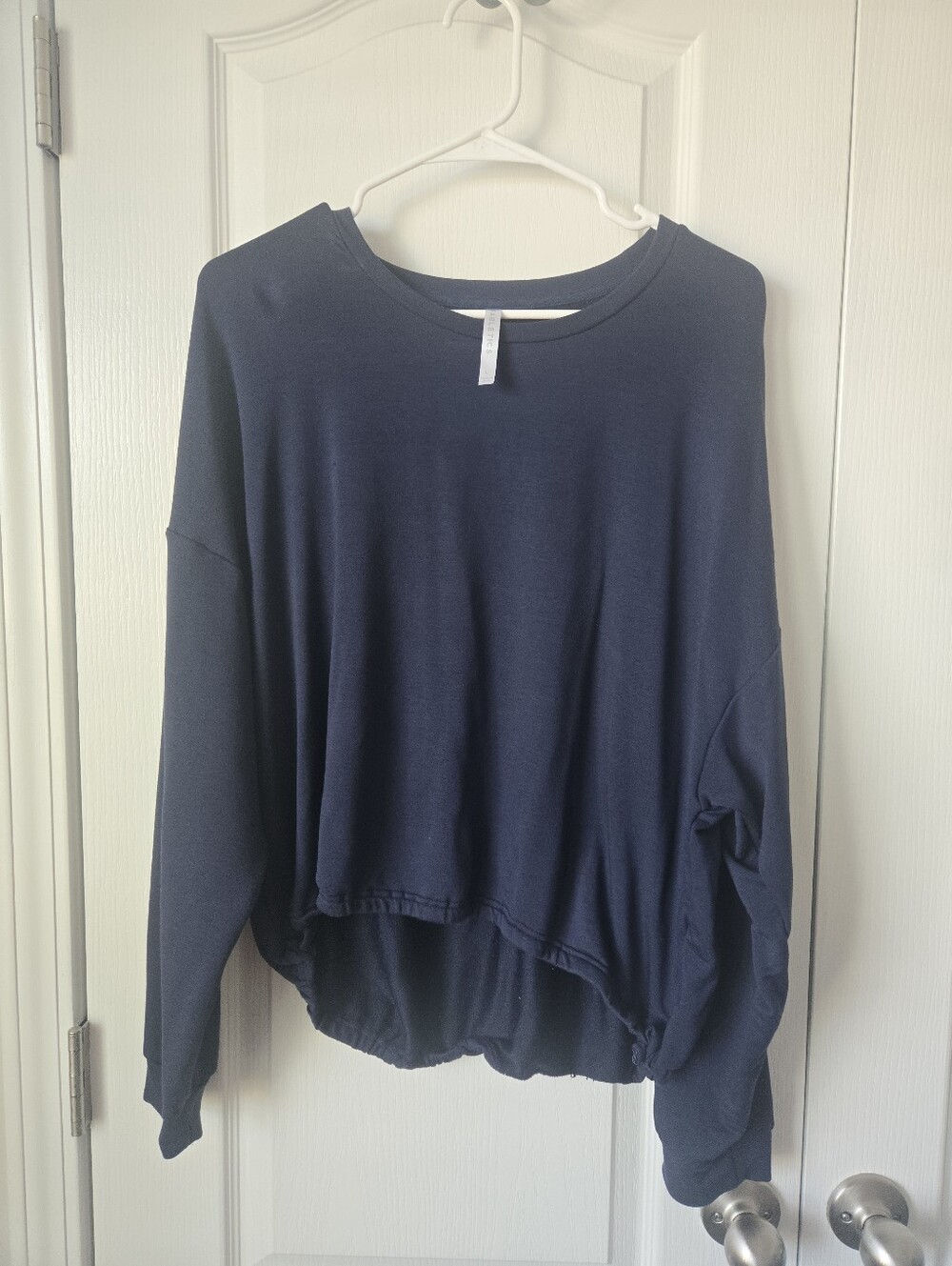 Fabletics Women's Navy Relaxed Long-Sleeve Top Cinch Hem Sz Large